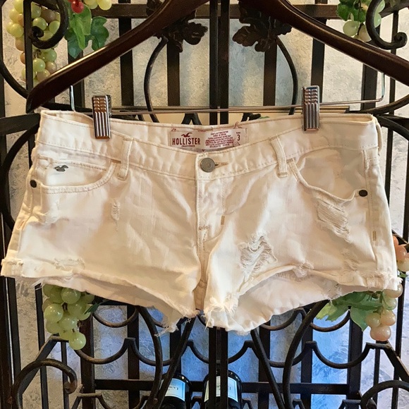 Hollister Pants - HOLLISTER WHITE DENIM DESTROYED SHORTS! 🤗